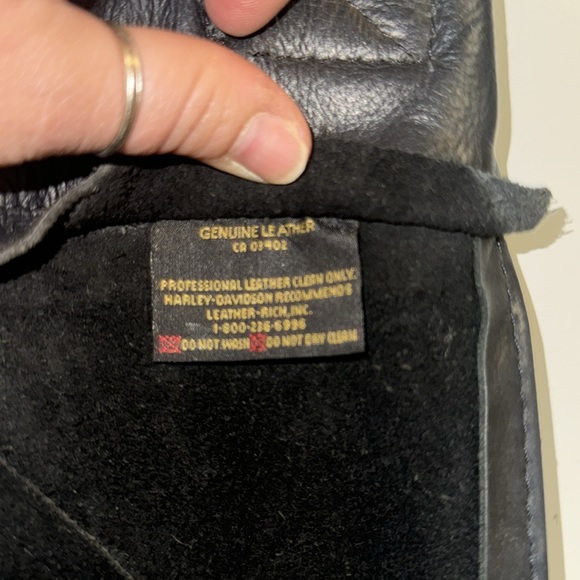 Harley-Davidson Genuine Leather Chaps - Picture 4 of 4